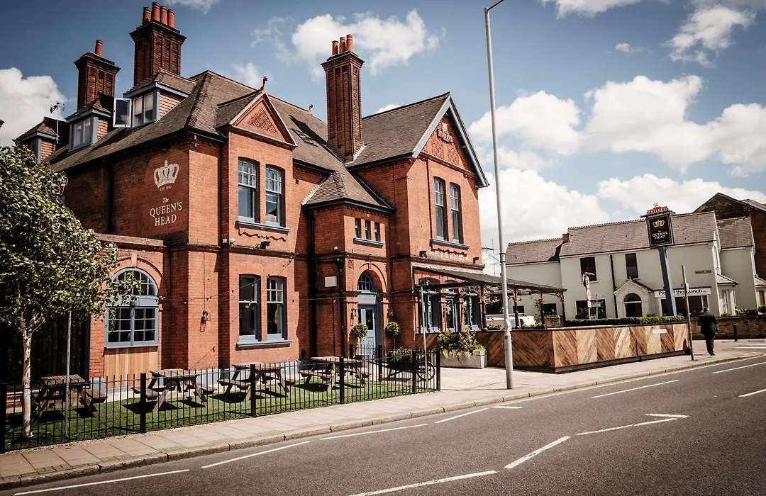 The Queen'S Head-1