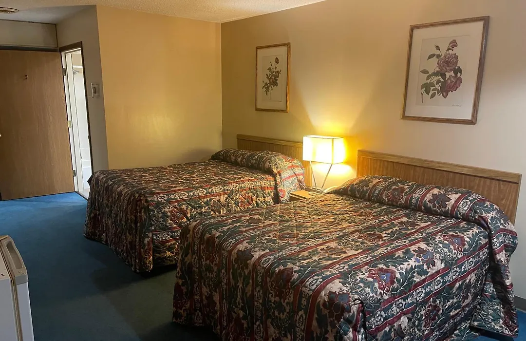 Dollinger'S Motor Inn-1