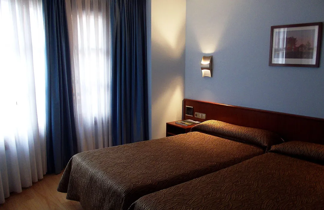 Hotel Gijon-1