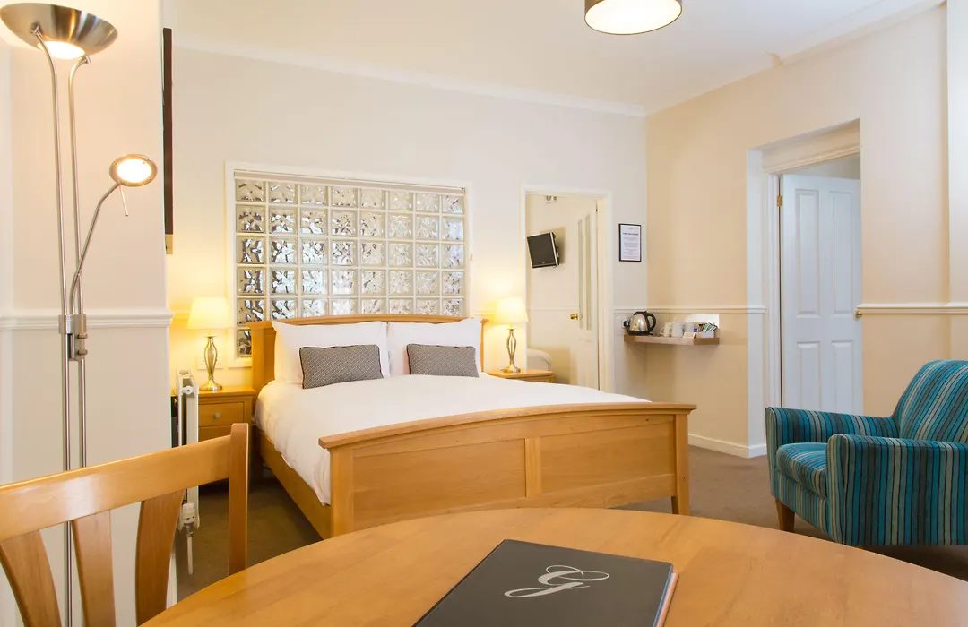 The Grosvenor Plymouth-1