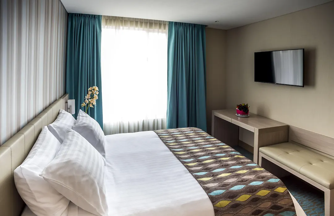 Hotel Plaza Suites-1