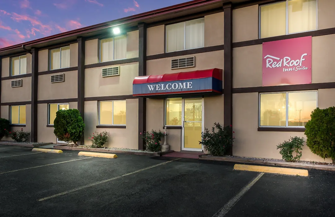 Red Roof Inn & Suites Wapakoneta-1