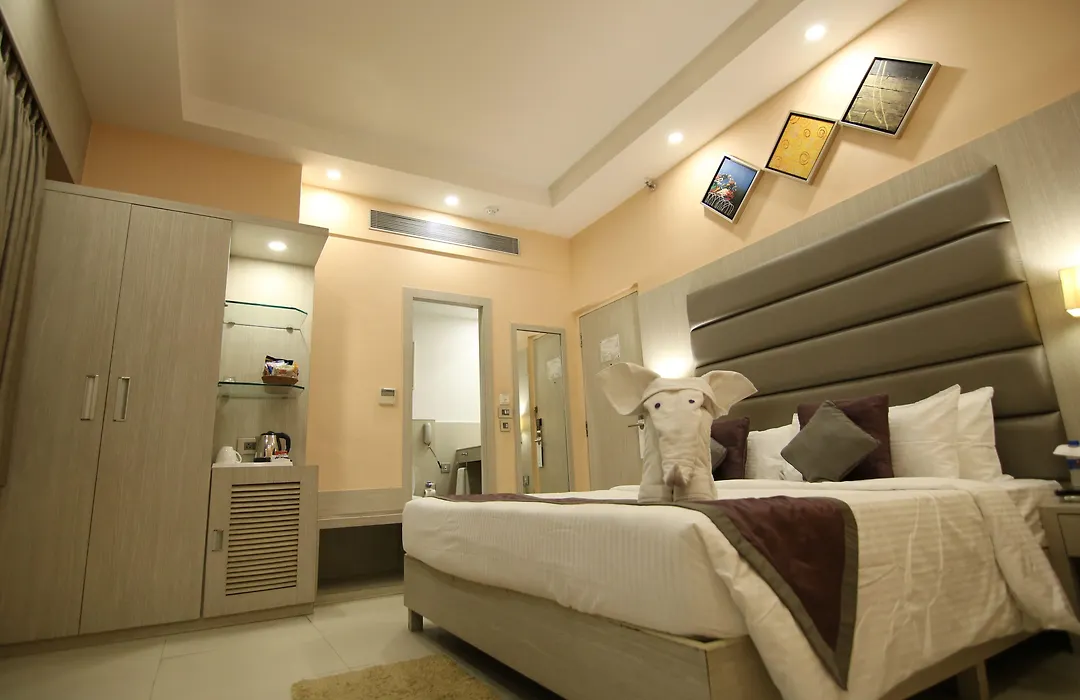 Golden Tulip Salt Lake City Kolkata-1