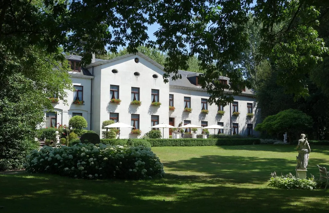 Kasteel Van Nieuwland-1