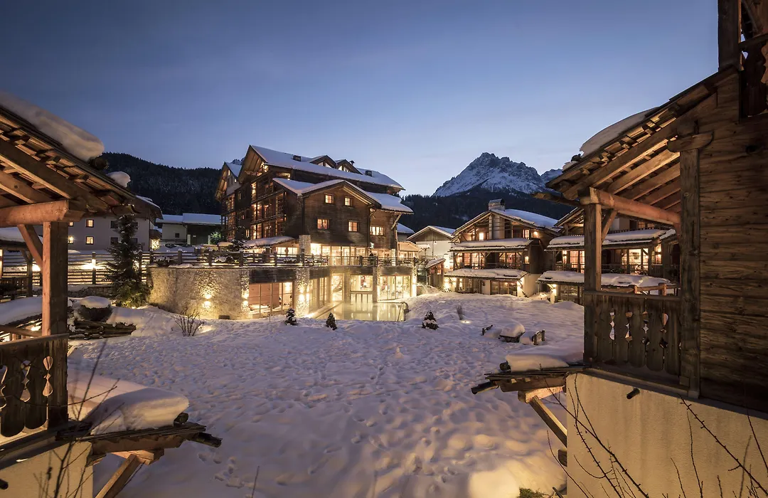 Post Alpina - Family Chalets Dolomites-1