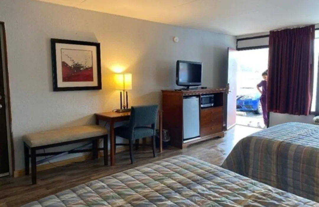 Paris Inn And Suites-1