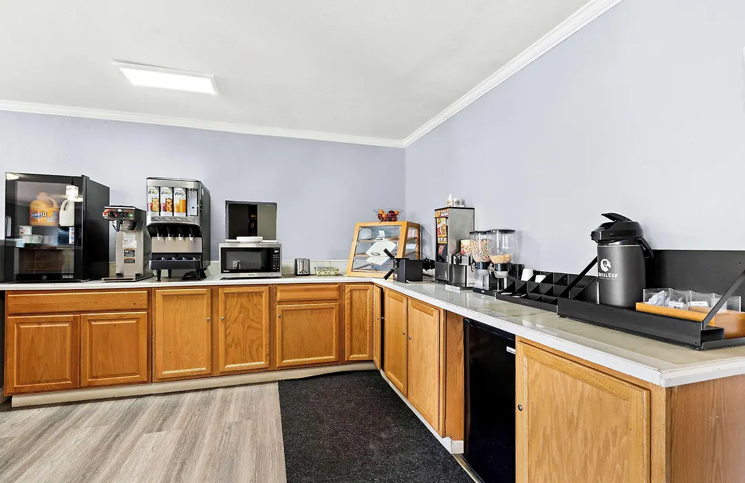 Red Lion Inn & Suites Yakima-1