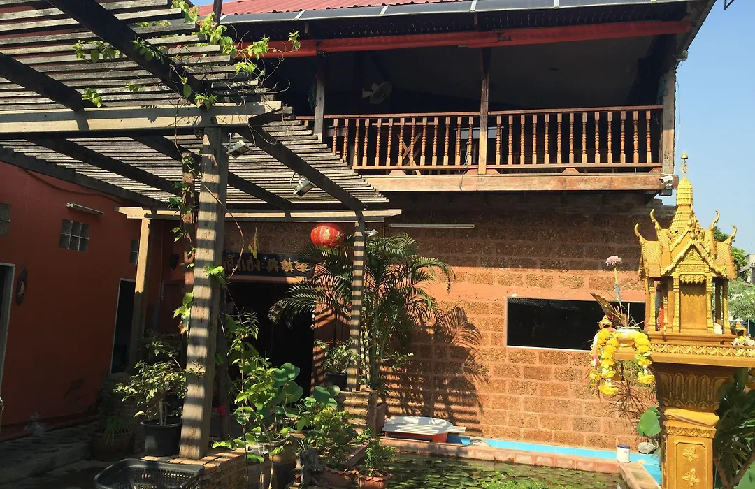 Baan Are Gong Riverside Homestay-1