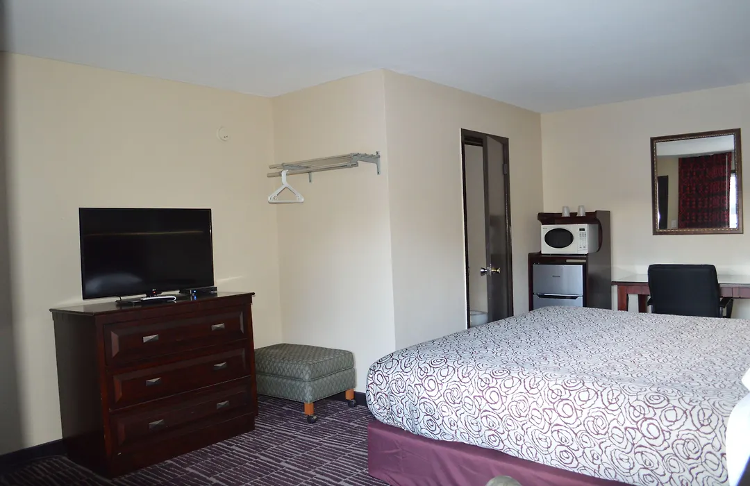 Economy Inn-1