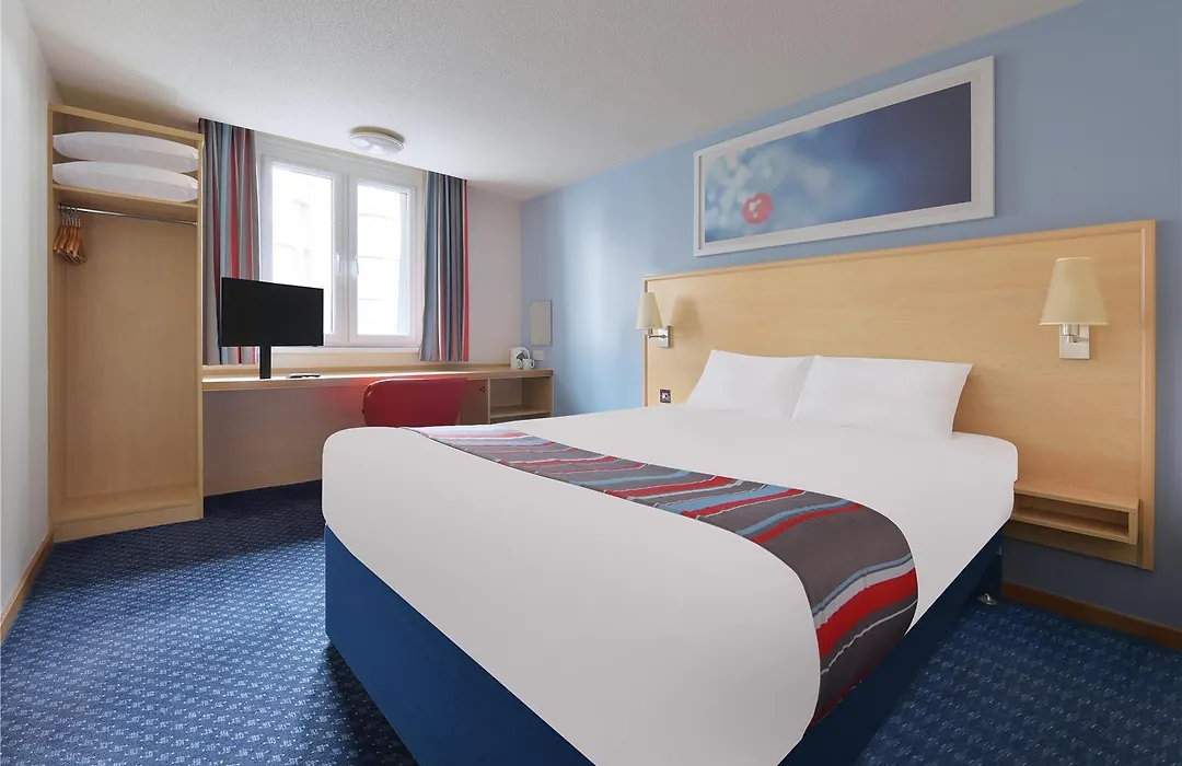 Travelodge Milton Keynes Old Stratford-1