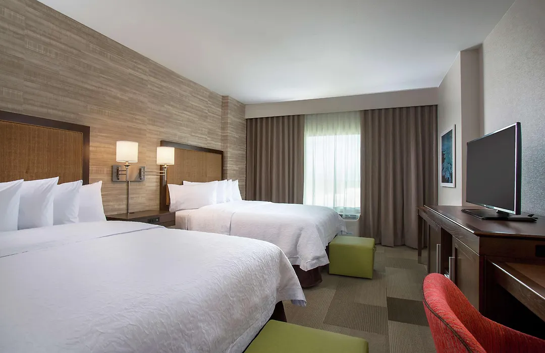 Hampton Inn & Suites Oahu Kapolei - Free Parking - No Resort Fee-1