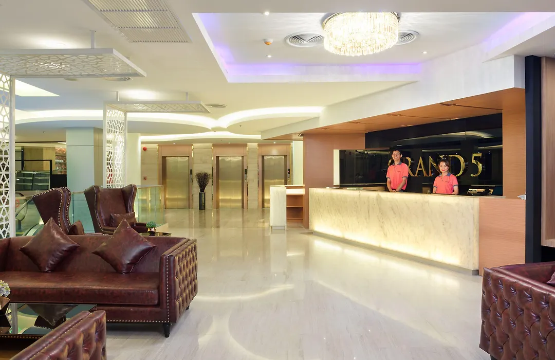 Grand 5 Hotel & Plaza Sukhumvit Bangkok-1