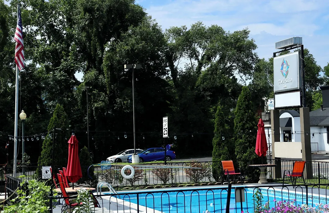 Twi-Lite Inn-1