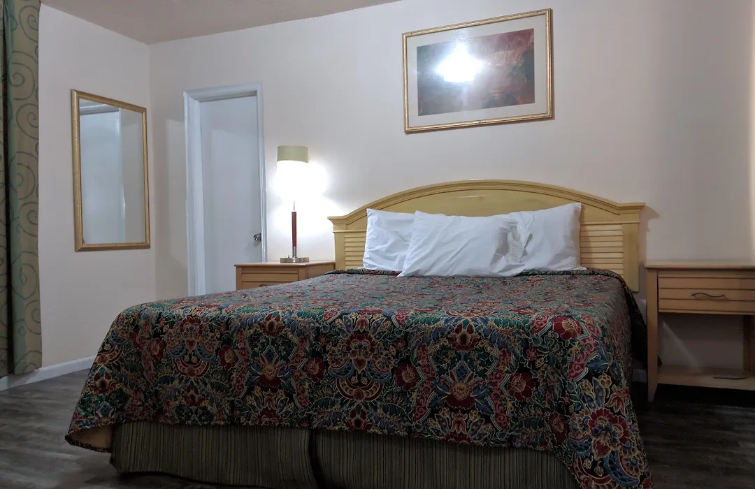 Travelers Inn - Clearwater-1