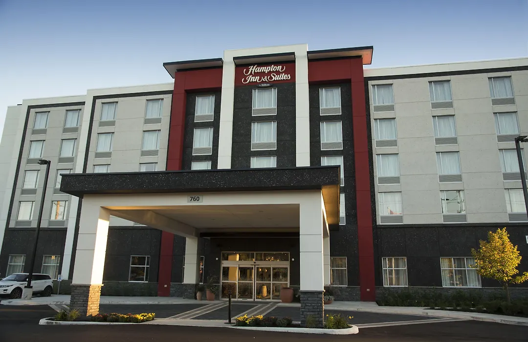 Hampton Inn & Suites By Hilton Thunder Bay-1