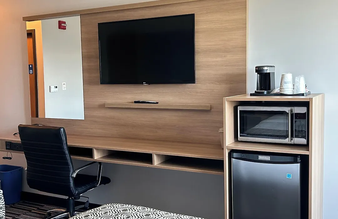 Microtel Inn & Suites By Wyndham Sudbury-1