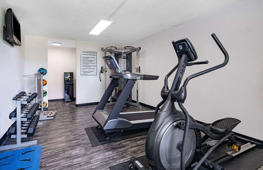 Days Inn And Suites By Wyndham Oxford-1