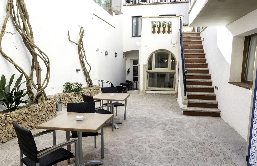 Sa Voga Hotel & Spa-1