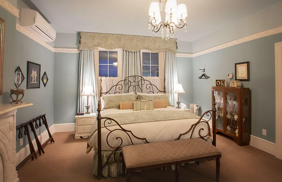 The Woodview Inn-1
