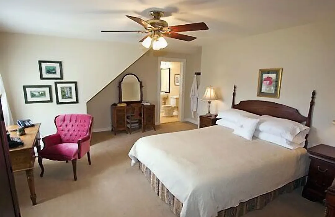 Desbarres Manor Inn-1