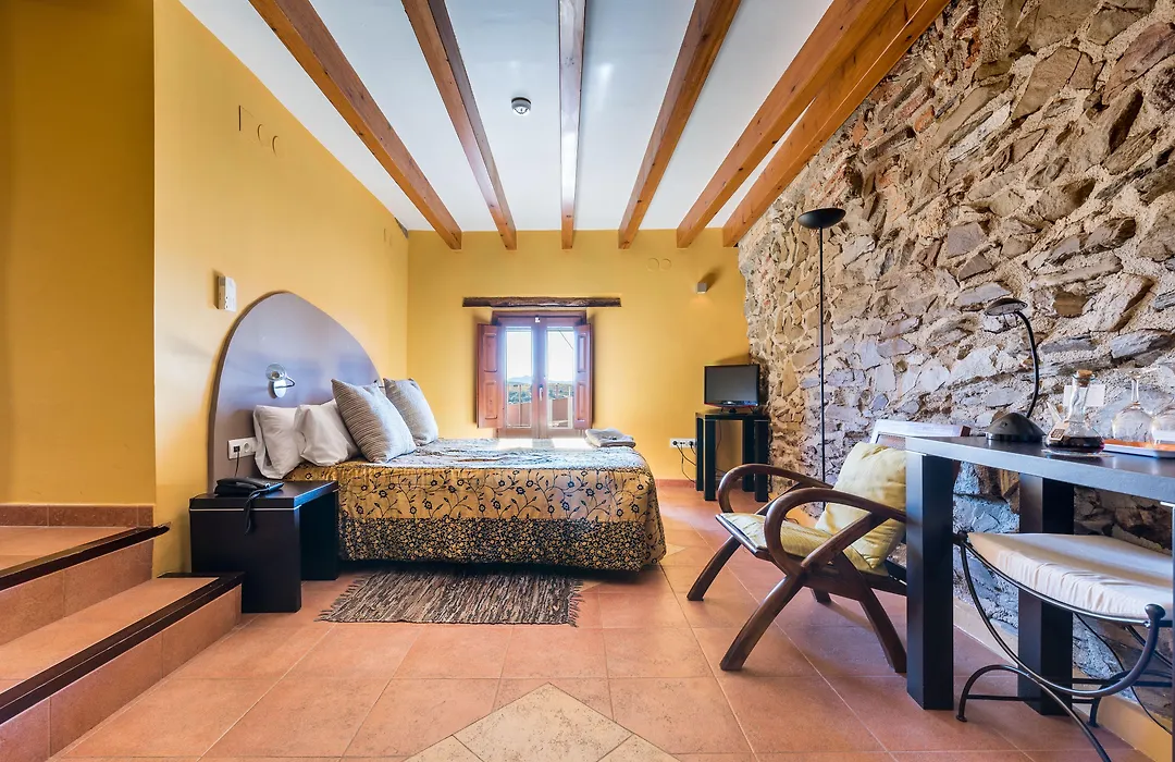 Hotel Cal Llop-1