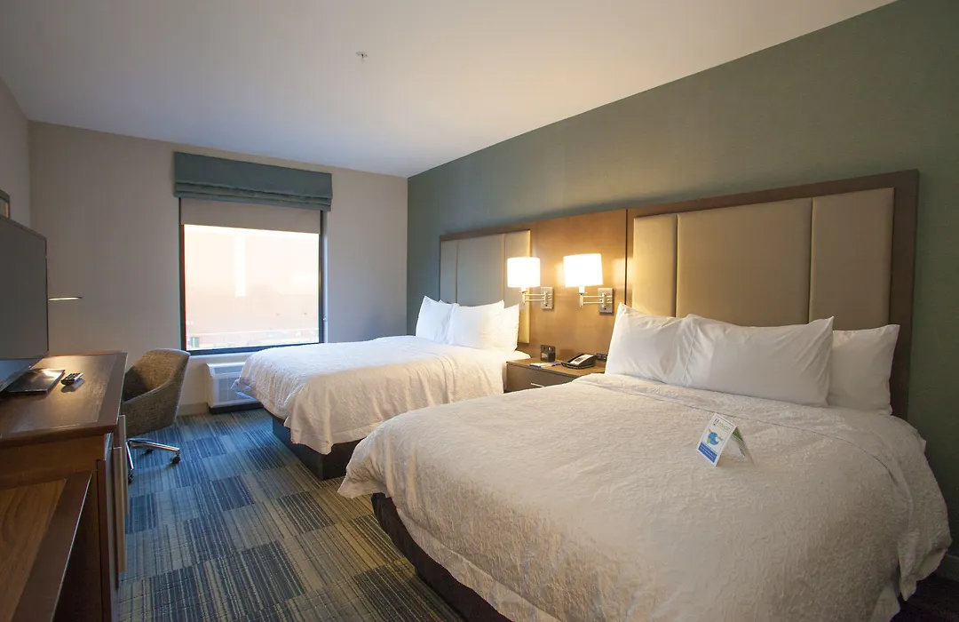 Hampton Inn & Suites St. Paul Downtown-1