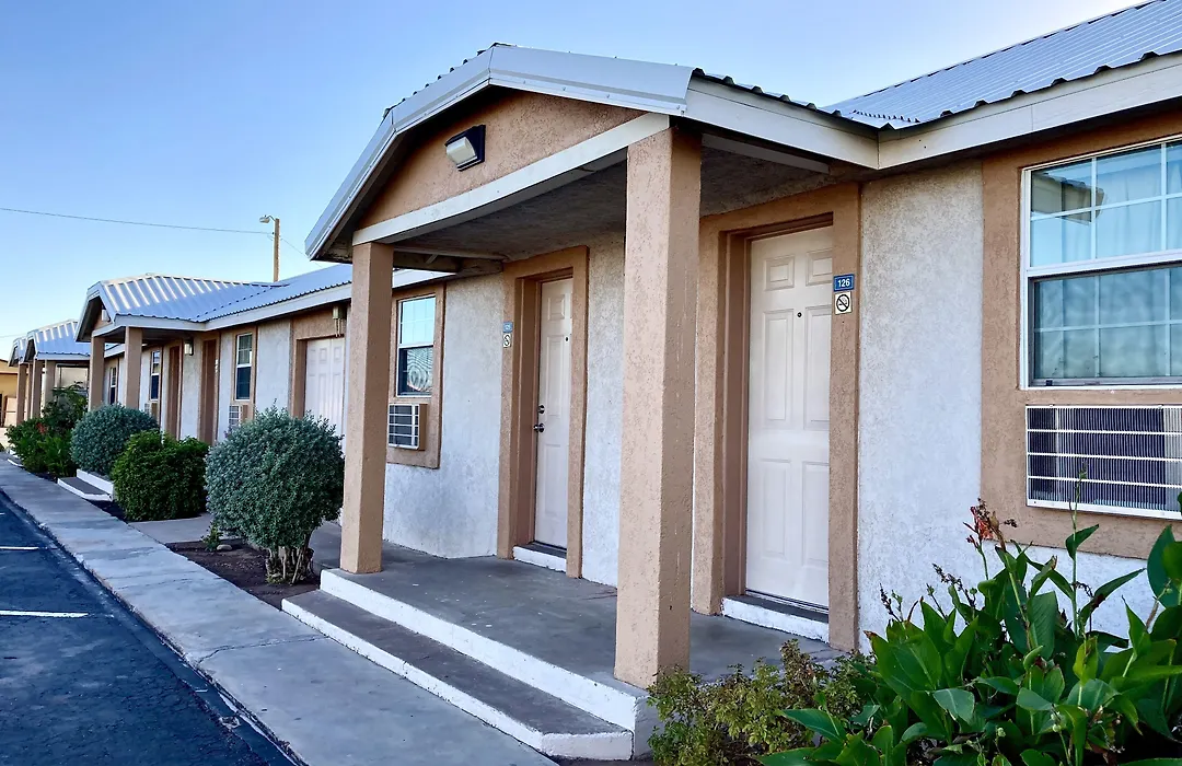 Desert Inn-1