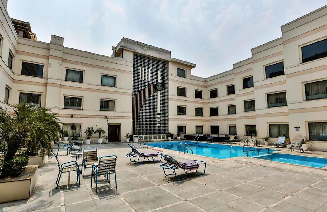 Regenta Central Klassik Ludhiana, Model Town-1