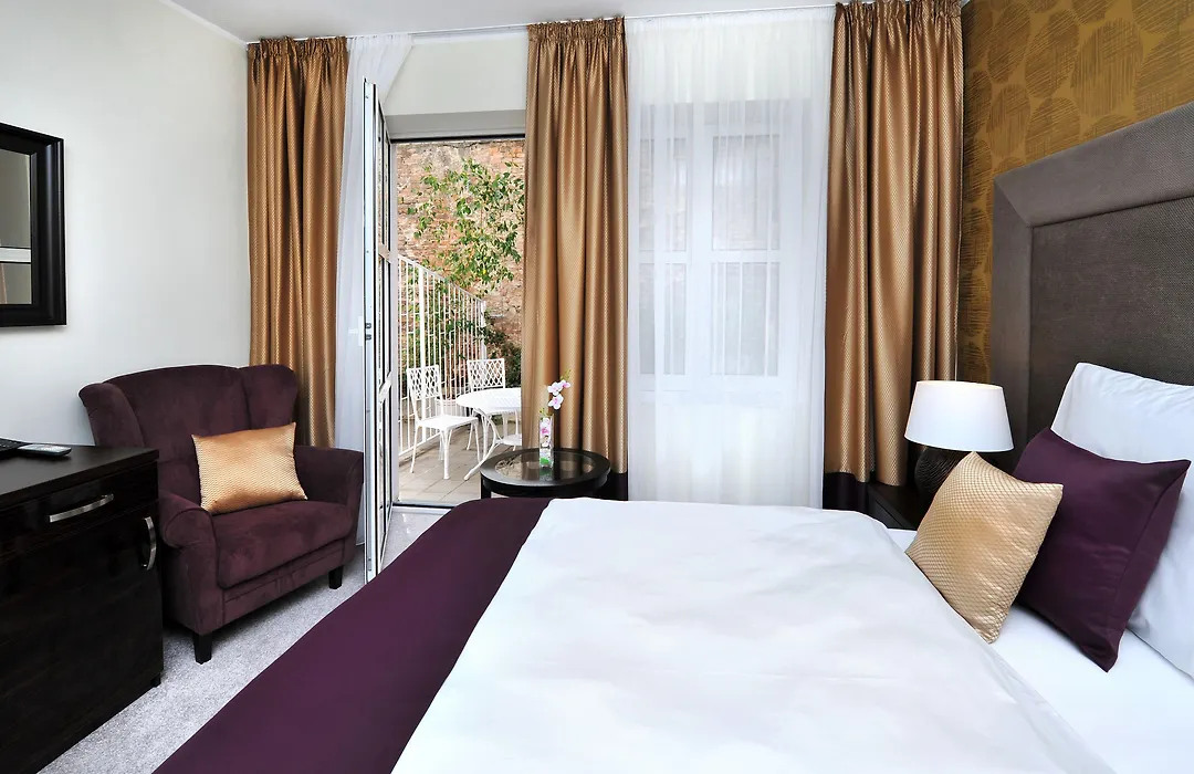 Aplend City Hotel Perugia-1