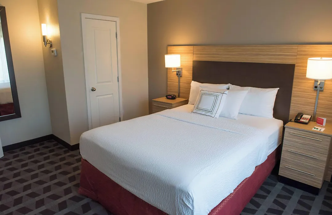 Towneplace Suites By Marriott Battle Creek-1