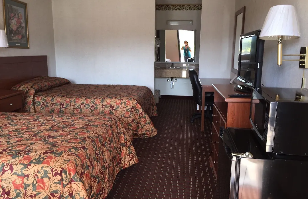 Executive Inn West Columbia-1