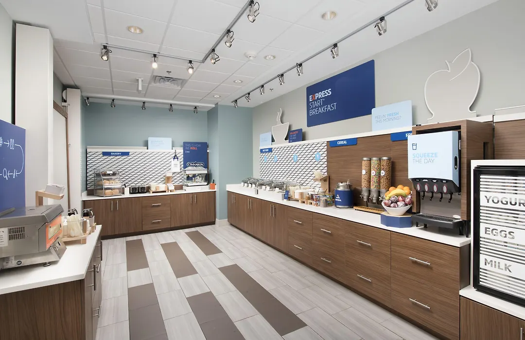 Holiday Inn Express Pensacola Downtown By Ihg-1