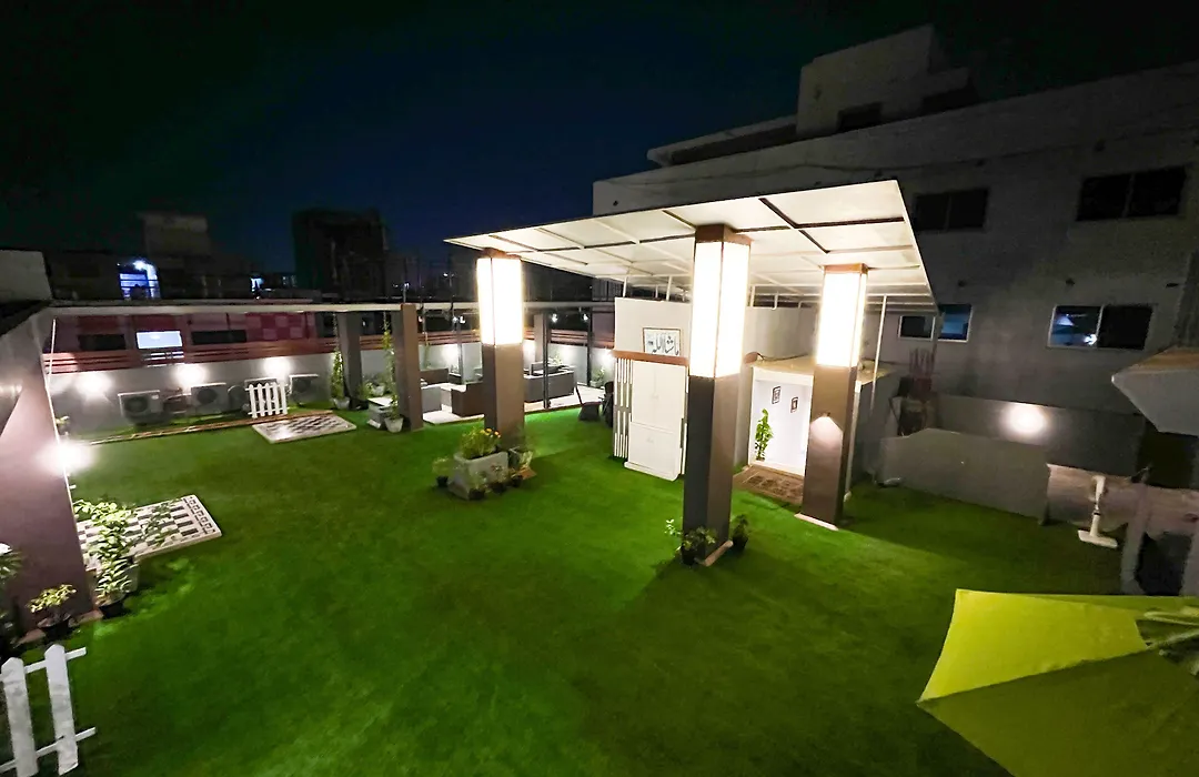 Hotel Crown Inn-1