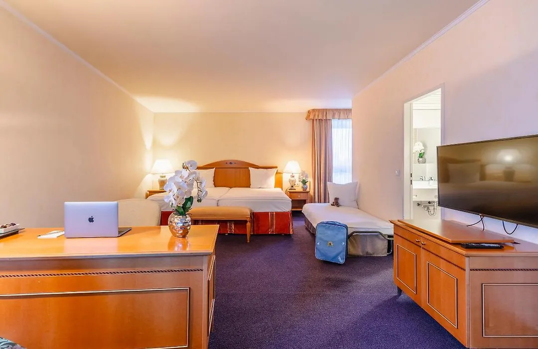 The Q - Quadro City Hotel-1