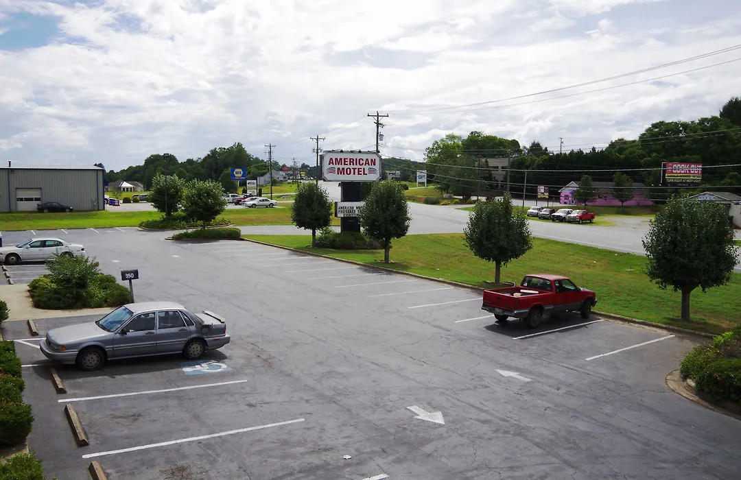 American Motel - Lenoir-1