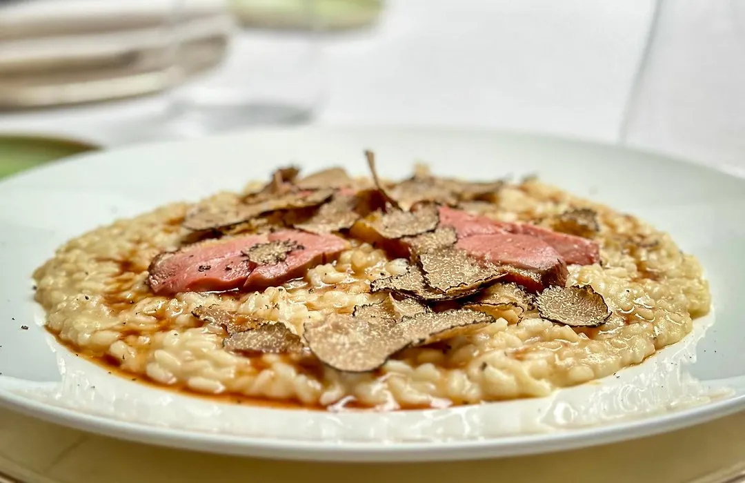 Parizzi Suites&Studio Restaurant-1