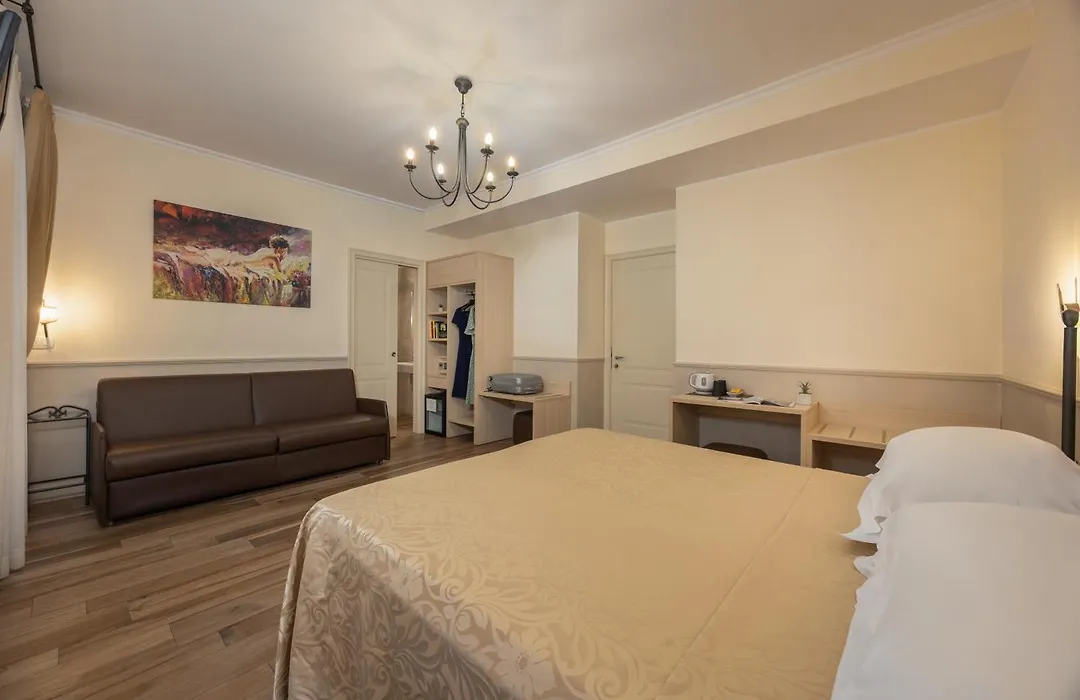 Hotel Flavia-1