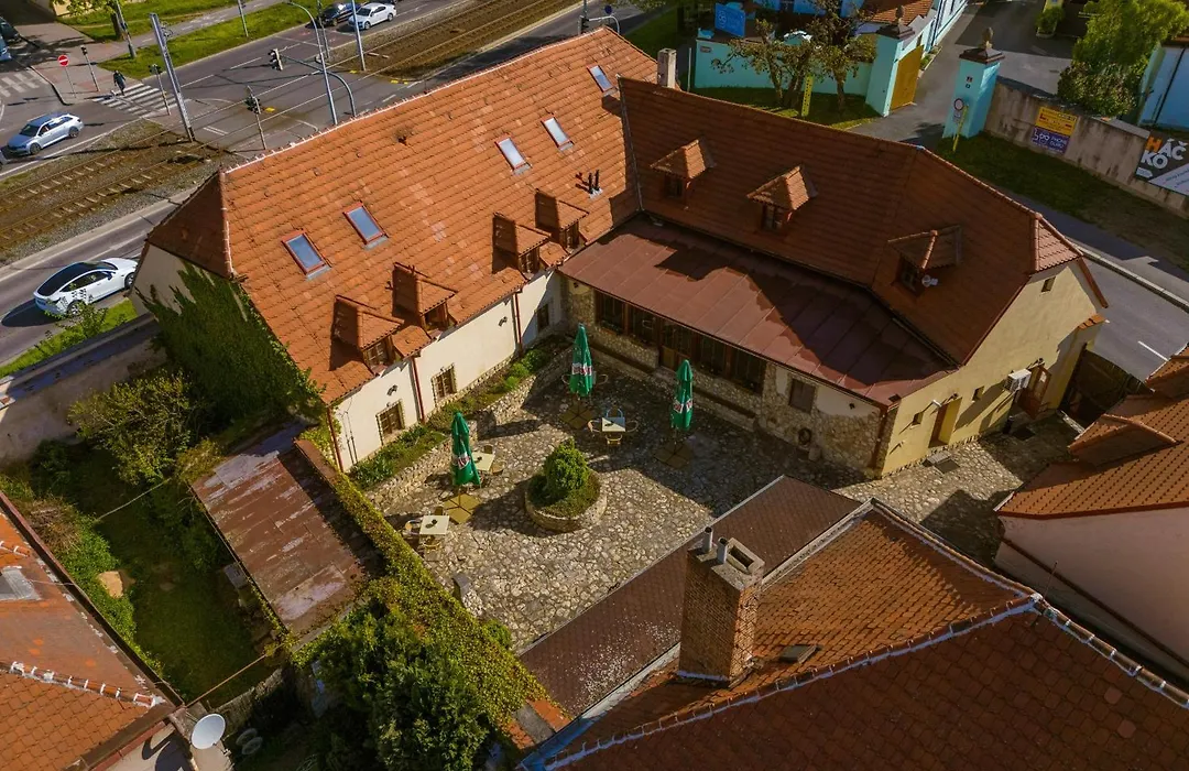 Hotel Bella-1