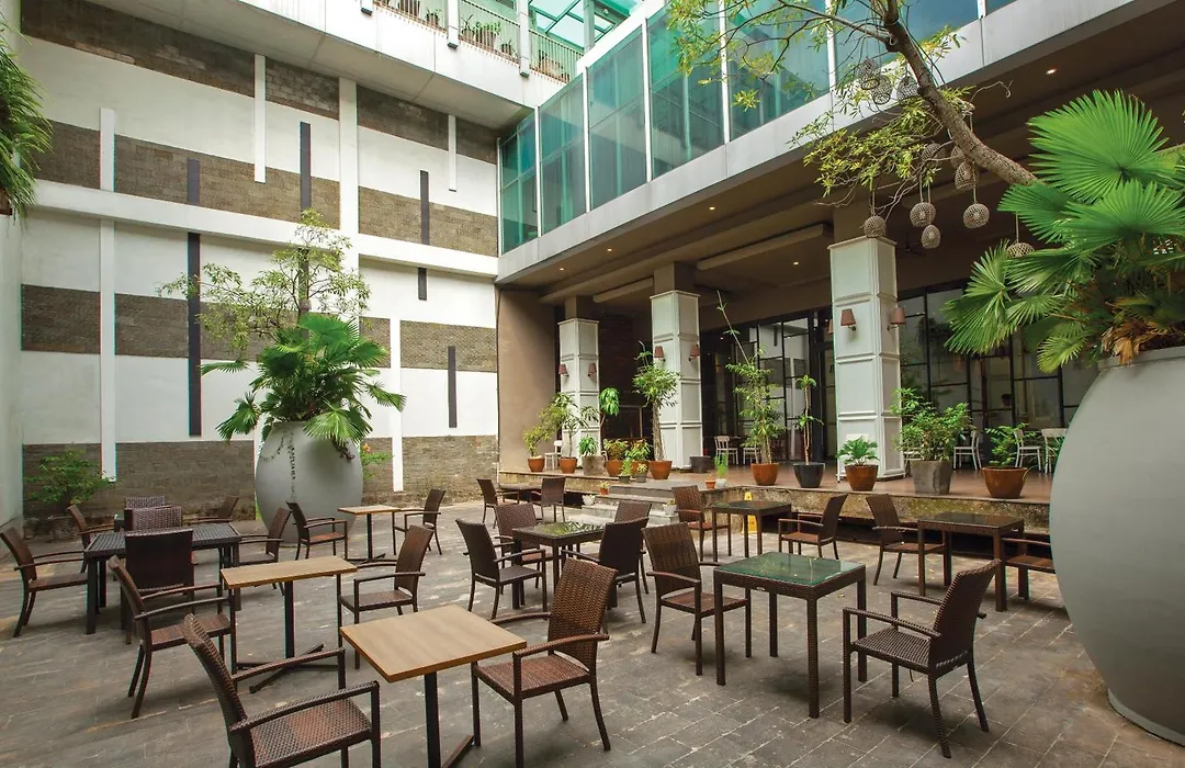 Sparks Life Jakarta, ARTOTEL Curated-1