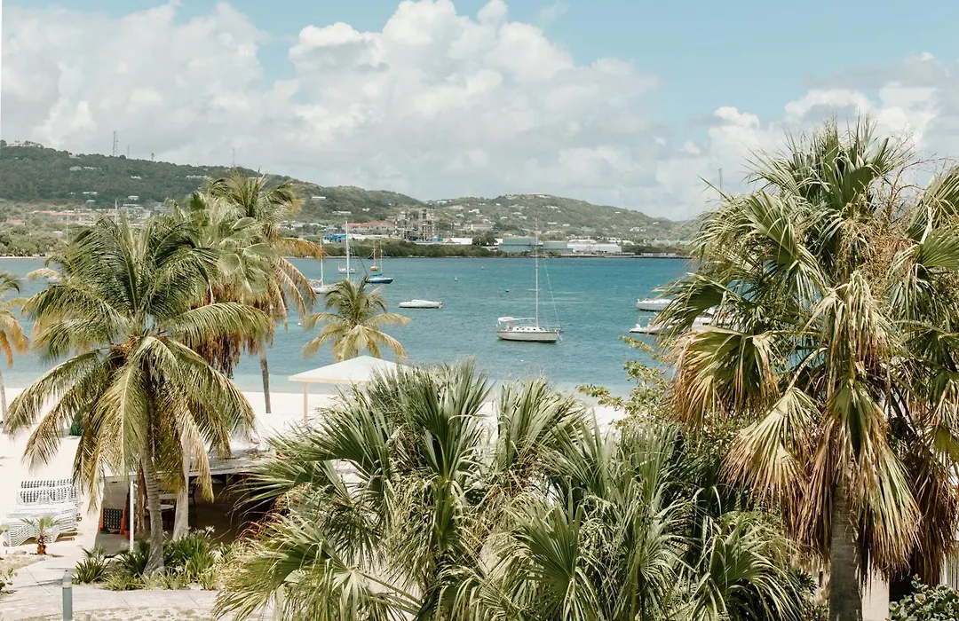 Hotel On The Cay-1