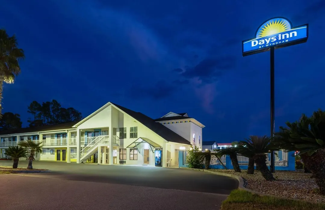 Days Inn By Wyndham Alma-1