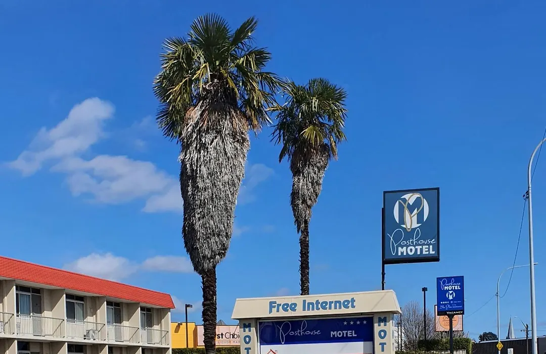 Posthouse Motor Lodge-1