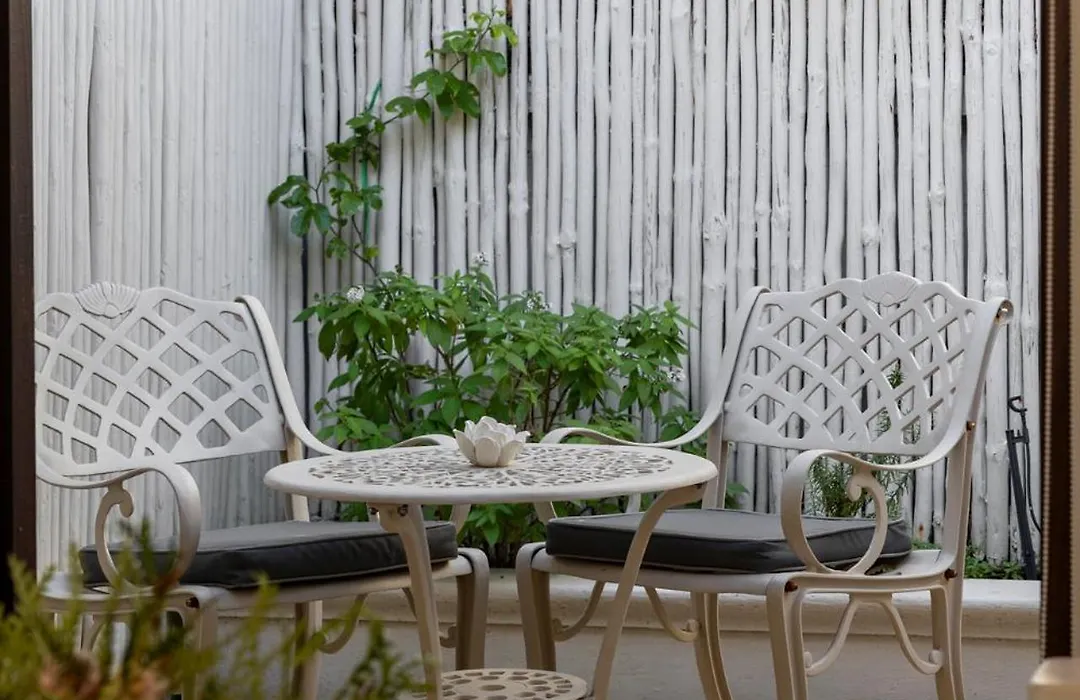 The Potting Shed Guest House-1