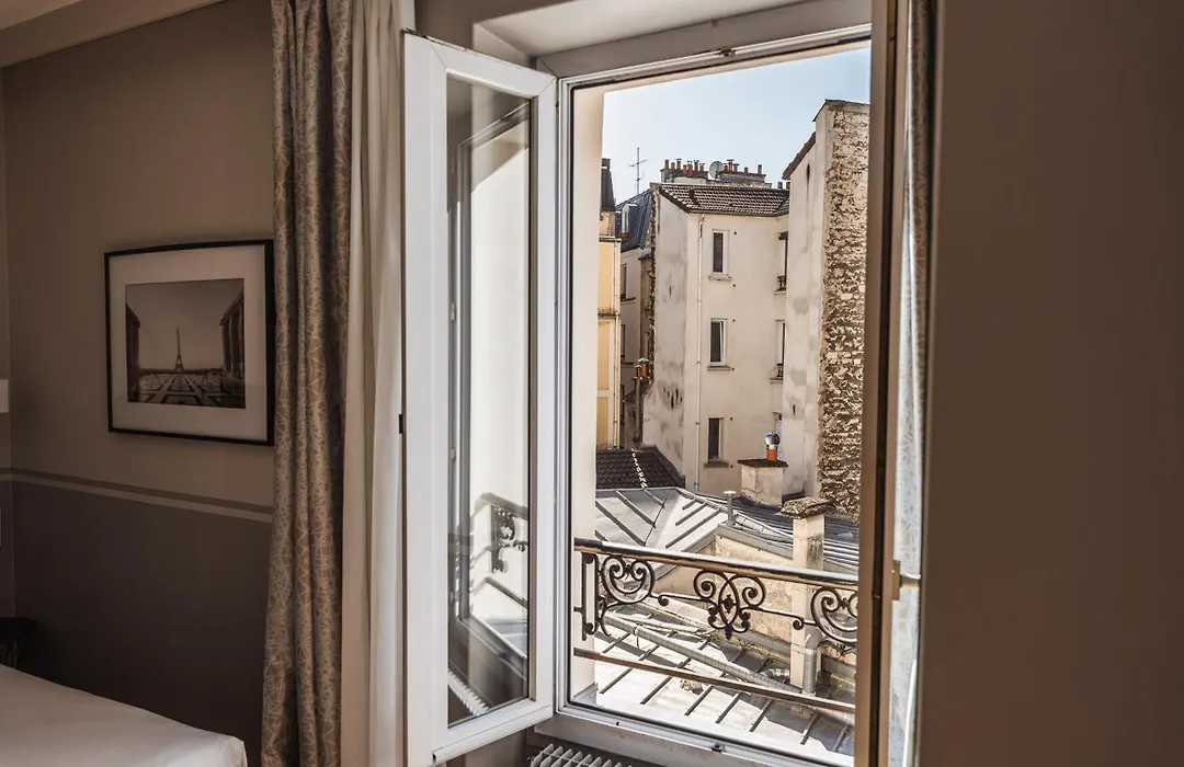 Hotel Eiffel Segur-1