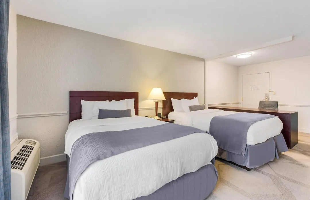 The Blu Hotel Blue Ash Cincinnati, An Ascend Collection Hotel-1