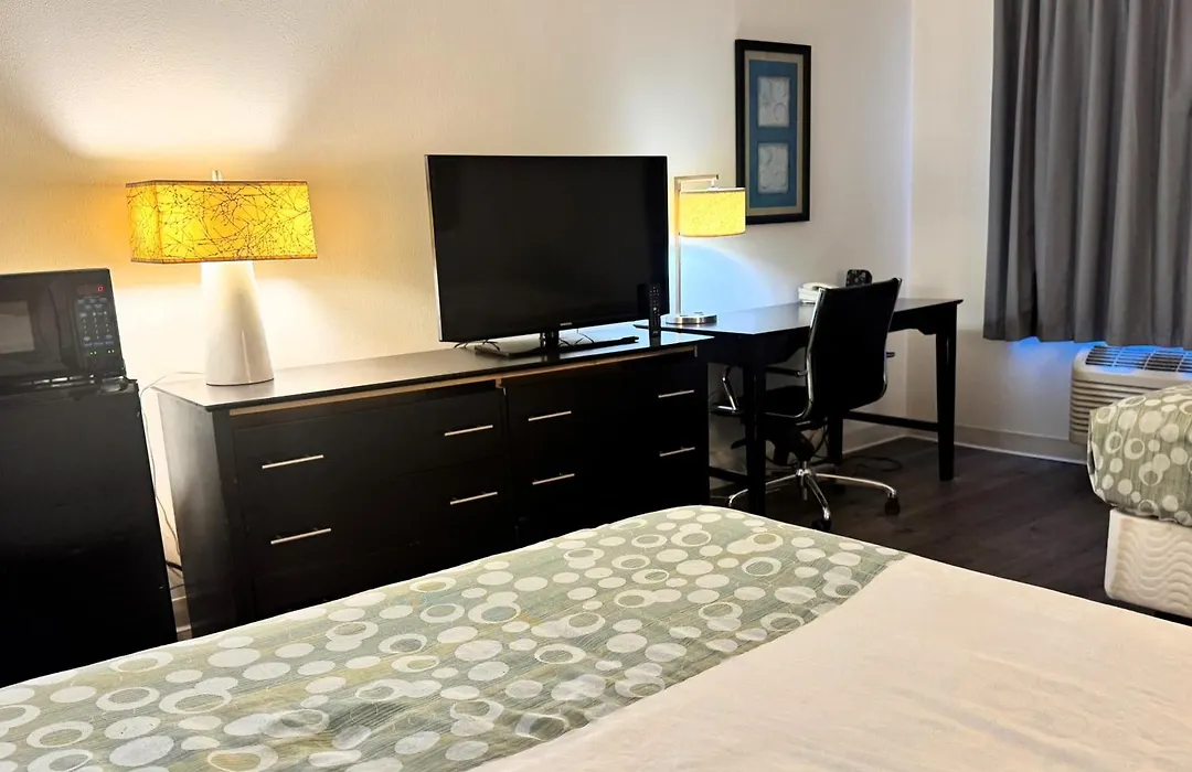 Baymont By Wyndham Meridian-1