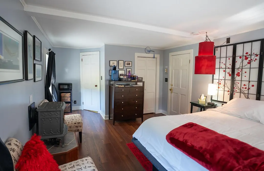 Admiral Peary Inn-1
