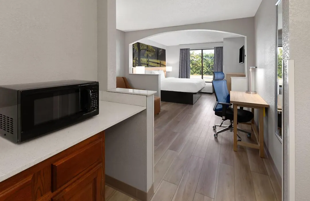 Days Inn By Wyndham Blairsville-1