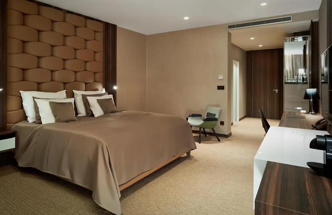 Theatre Hotel-1