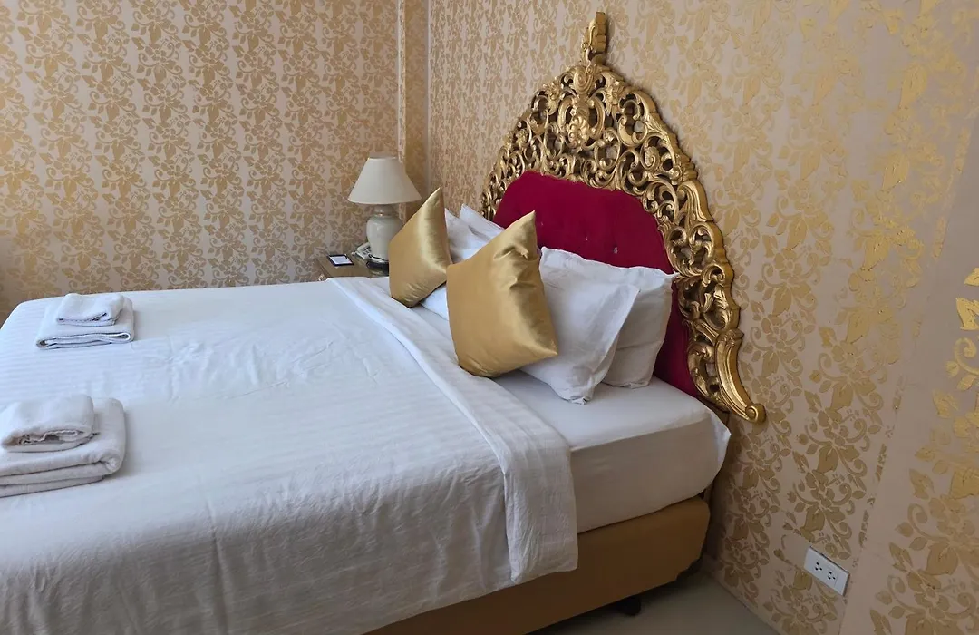 Nakaraj Princess Chiang Rai - Walking Street-1